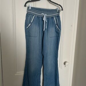 Chic Blue Flare Jeans for Women